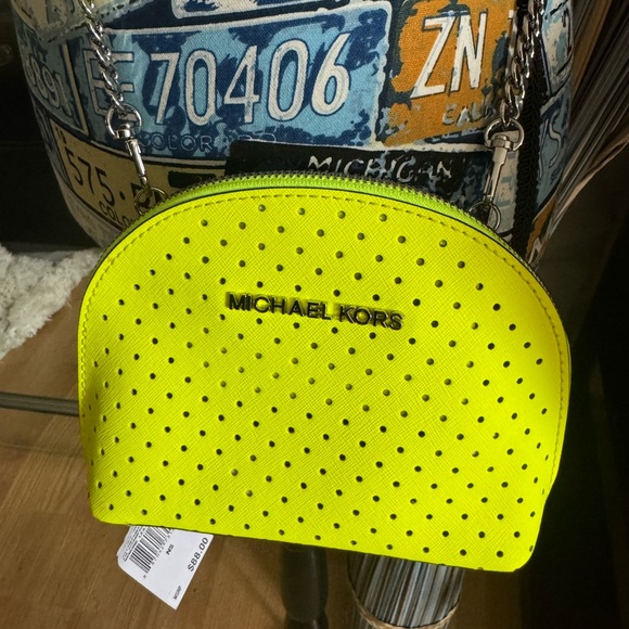 Michael Kors Bright Yellow Crossbody Bag - Picture 2 of 9